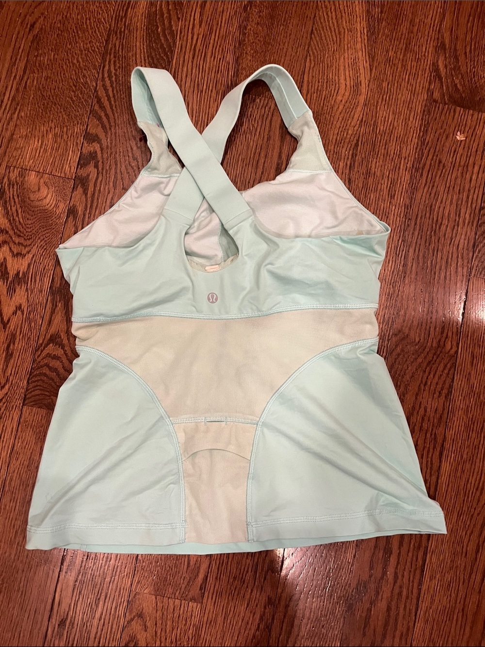 lululemon athletica Mint Green Cross-Back Tank with Built-In Bra 10